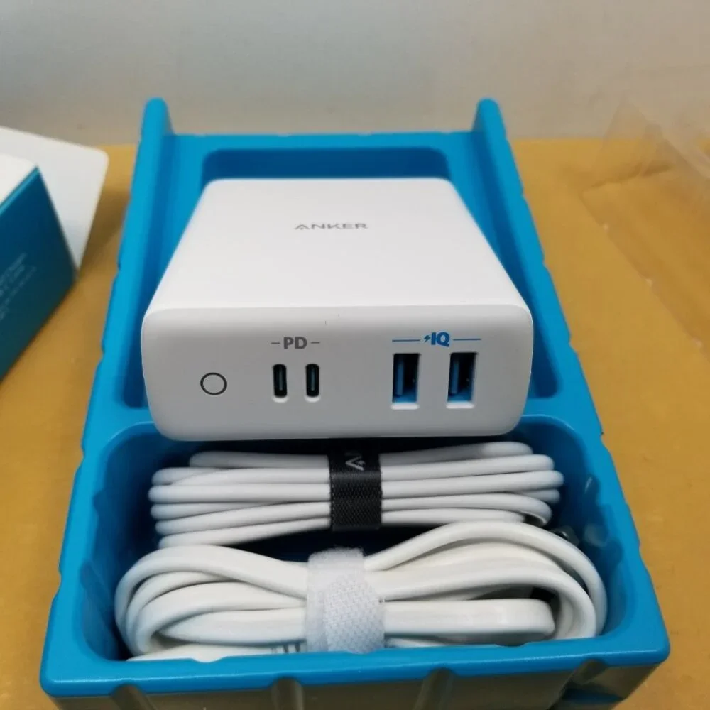ANKER PowerPort Atom PD 100W USB-C PD and USB C to C Cable 6ft - White